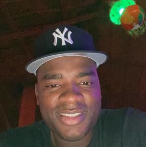 Meet your Posher, Laurent